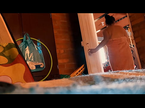 ❤️ Amalume amandisatira ku shower, amandijomba ndikusamba. ☑  pa ife% ny.porn-impact.ru% ️❤